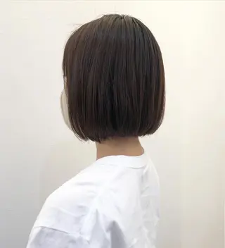 ショート ツノガイ エリのヘアスタイル