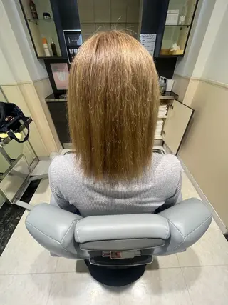 ミディアム カラー 根本 心愛のヘアスタイル