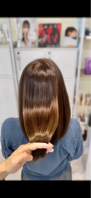 セミロング 中顔面短縮 顔まわり新田大翔のヘアスタイル
