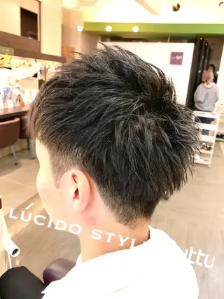 ショート カラー アザマ　ヤスカツ _rosso 川口のヘアスタイル