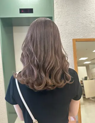 セミロング カラー 艶髪 黄金比みくのヘアスタイル