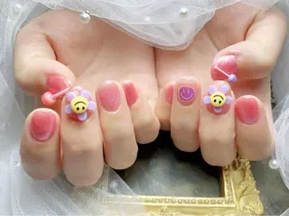 ネイル マジックミラー所属・マジック ミラーのネイルデザイン