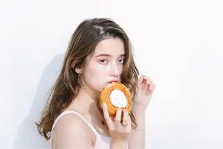 ミディアム カラー 鈴木 まりやのヘアスタイル