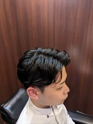 ミディアム 横須賀和也 ヒロ銀座一丁目のヘアスタイル