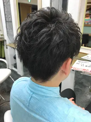 ショート カラー パーマ メンズ イシイ リョウヘイのヘアスタイル