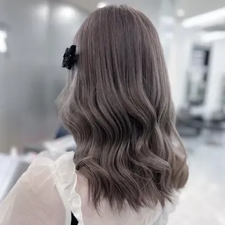 カラー ハイトーン/ベージュ デザイン/りくとのヘアスタイル
