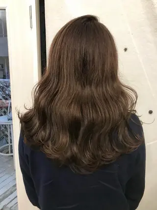 セミロング カラー ヘアアレンジ 白髪ぼかしハイライト バレイヤージュヤマトのヘアスタイル