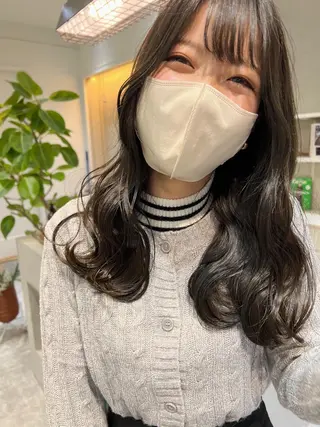セミロング タナカ レイのヘアスタイル