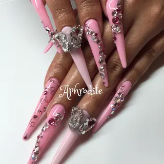 ネイル Aphrodite パラジェル認定サロンのネイルデザイン