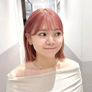 ショート カラー 🩵ブリーチカラー 🐈MIORI🩵のヘアスタイル