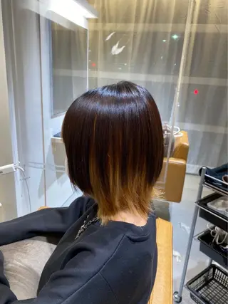 ショート カラー 艶髪/韓国風🤍🖤 小林実央‎のヘアスタイル
