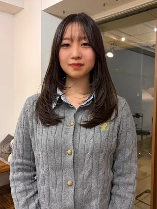 ミディアム 三浦 ふたばのヘアスタイル