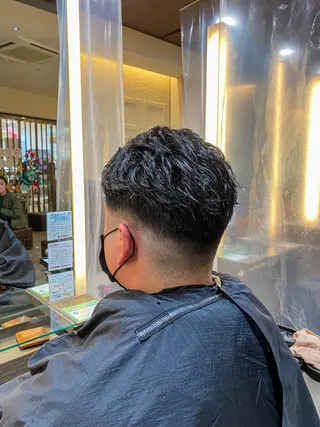 メンズ スパイラル波巻き パーマ井本汰壱のヘアスタイル