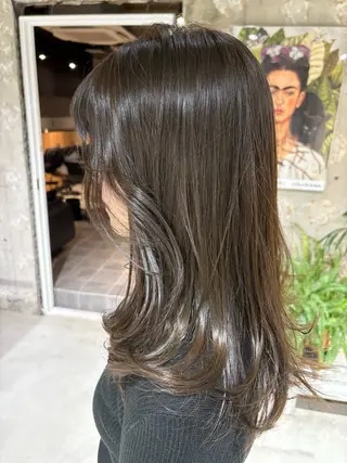 ミディアム カラー THE REMMY ユミザのヘアスタイル