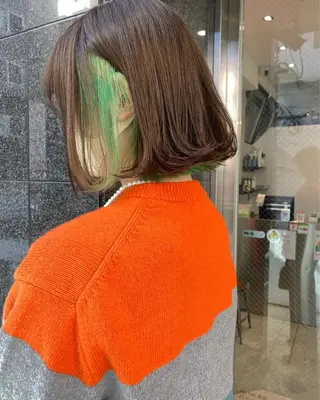 ミディアム カラー オリーブ/アッシュ やわらか透明感カラーのヘアスタイル