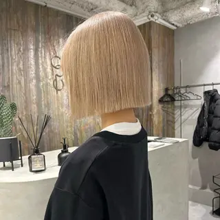 ショート ハイトーンカラー/ 梅田/Aikaのヘアスタイル