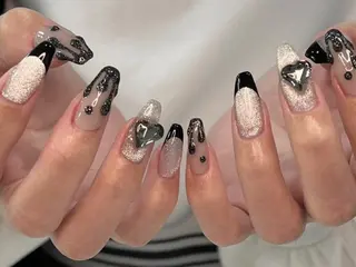ネイル Shis_🦄shi 韓国風キラキラネイルのネイルデザイン