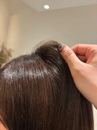 カラー yiye shioriのヘアスタイル
