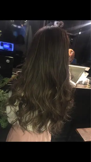 ロング カラー 吉本 yoshimotoのヘアスタイル