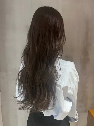 ロング カラー KINGDOM 萩原あかねのヘアスタイル