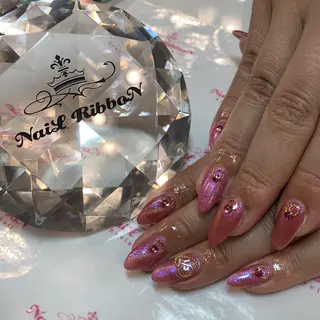 ネイル ネイルリボン 受付スタッフのネイルデザイン