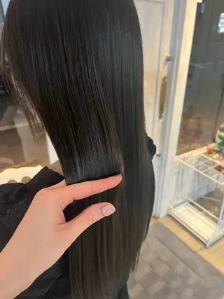 セミロング 暗髪ツヤ感カラー🌼 いしいゆうこのヘアスタイル