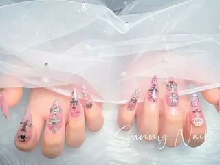 ネイル Sunnyサニー所属・桝井 春奈のネイルデザイン