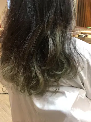 ロング 末石 智のヘアスタイル