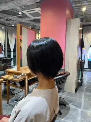 ショート 梅田 カットモデル募集のヘアスタイル