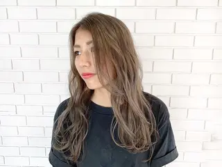 ロング カラー ヘアアレンジ 杉村 未来のヘアスタイル
