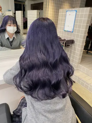 カラー ブリーチ縮毛矯正加藤 赤み無し透明感ヘアのヘアスタイル