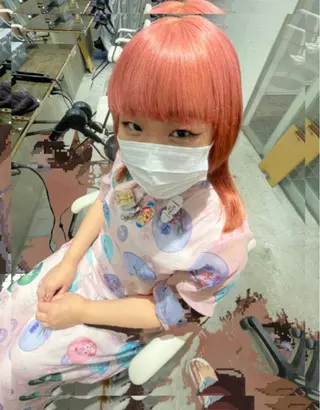 セミロング カラー スパイラルパーマ 🌐hina⭐️のヘアスタイル