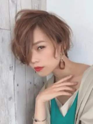 ショート カラー 浦添 あらさきのヘアスタイル
