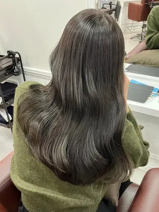 ロング カラー オオタ ユキのヘアスタイル
