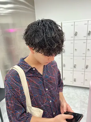 ミディアム パーマ メンズ メンズパーマ特化 TAIGAのヘアスタイル