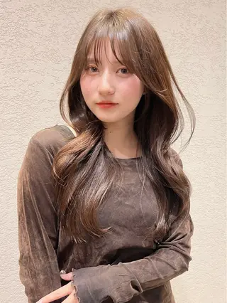 ロング カラー 興津/韓国レイヤー ダブルカラー美髪縮毛のヘアスタイル