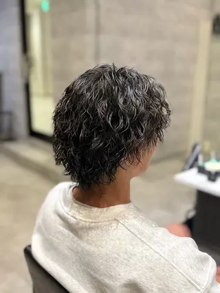 ショート パーマ メンズ _WHITE /藤田唯生のヘアスタイル