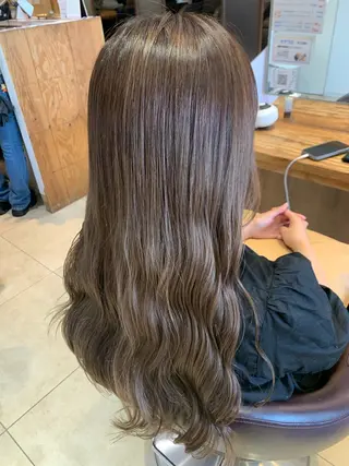 ロング カラー 田島 美咲のヘアスタイル