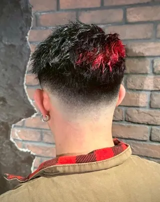 ミディアム 岡本 佳久のヘアスタイル