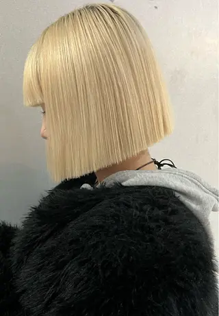 ショート カラー 韓国ボブ/ハッシュ カットKIRAのヘアスタイル