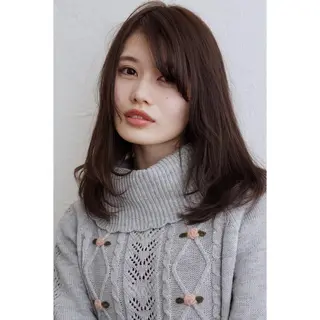 セミロング カラー fio マナミのヘアスタイル