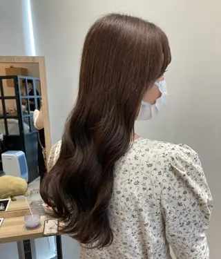 ロング ✨色持ちの良い艶 カラー✨蟹江真世のヘアスタイル