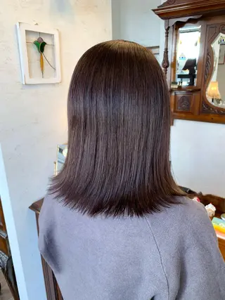 ミディアム カラー FAVOR Emiのヘアスタイル