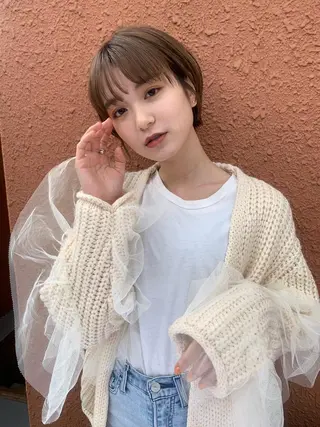 ショート カラー 大人可愛いレイヤー 大田のヘアスタイル