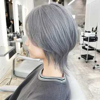 ショート カラー ウルフカット /ブリーチayamiのヘアスタイル