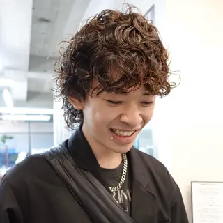 ショート パーマ ヘアアレンジ メンズ 🌐サトウ リョウ🌐のヘアスタイル