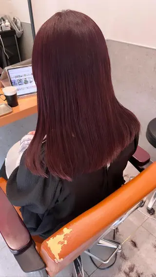 セミロング カラー 大人girly🛋️ 🤍yukakoのヘアスタイル