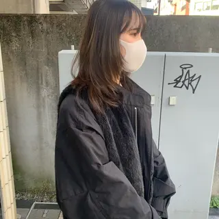 ロング SAKINO. ベージュカラーのヘアスタイル