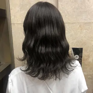 セミロング カラー ゆう🫧 透明感/ハイトーンのヘアスタイル