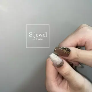 ネイル S. JEWELのネイルデザイン